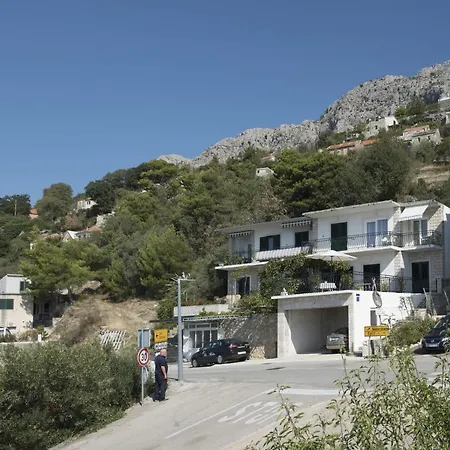 아파트 With A Parking Space Brela, Makarska - 16603 브렐라