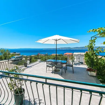 With A Parking Space Brela, Makarska - 16603 브렐라
