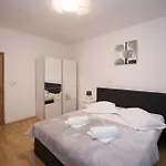 With Parking Space Brela, Makarska - 16603 Daire